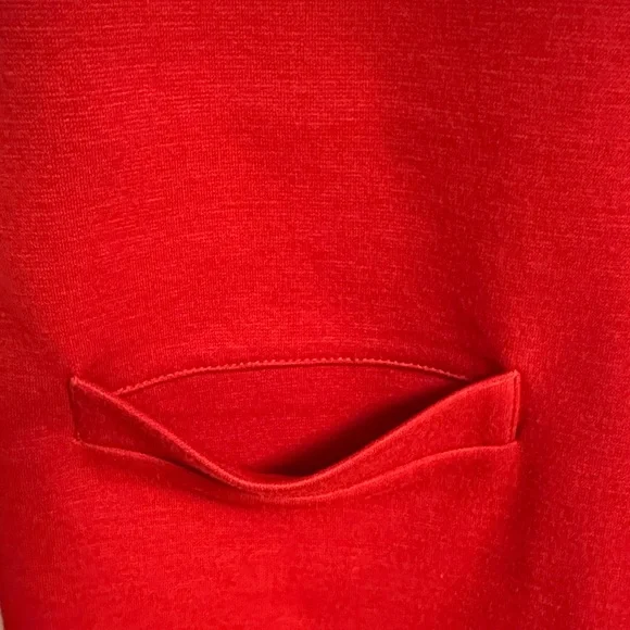 ✨ LizPort Vintage Red V-Neck Dress – Gold Accent Glam ✨ - Picture 4 of 6